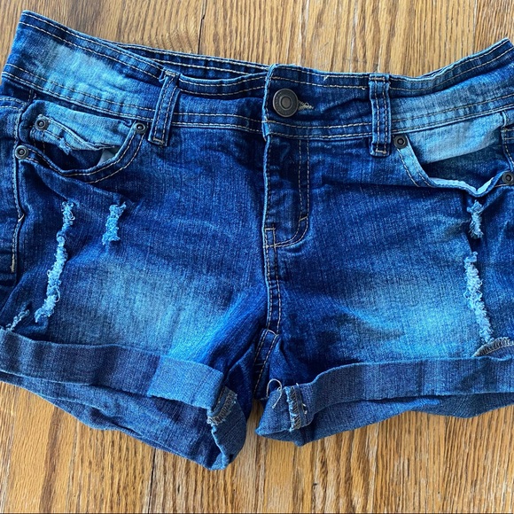 ✨2/$20✨Bluenotes Shorts - Picture 1 of 5